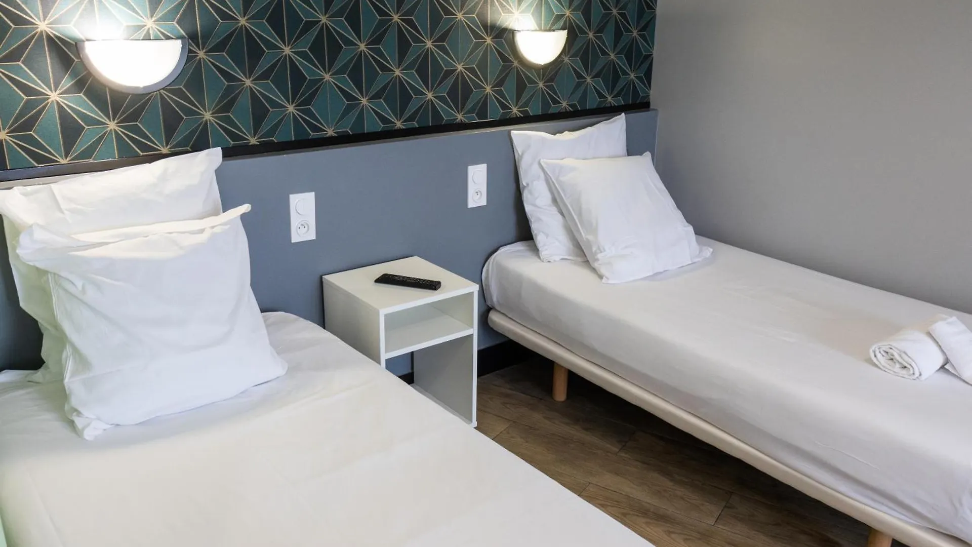 **  Hotel Luxia Paris Frankreich