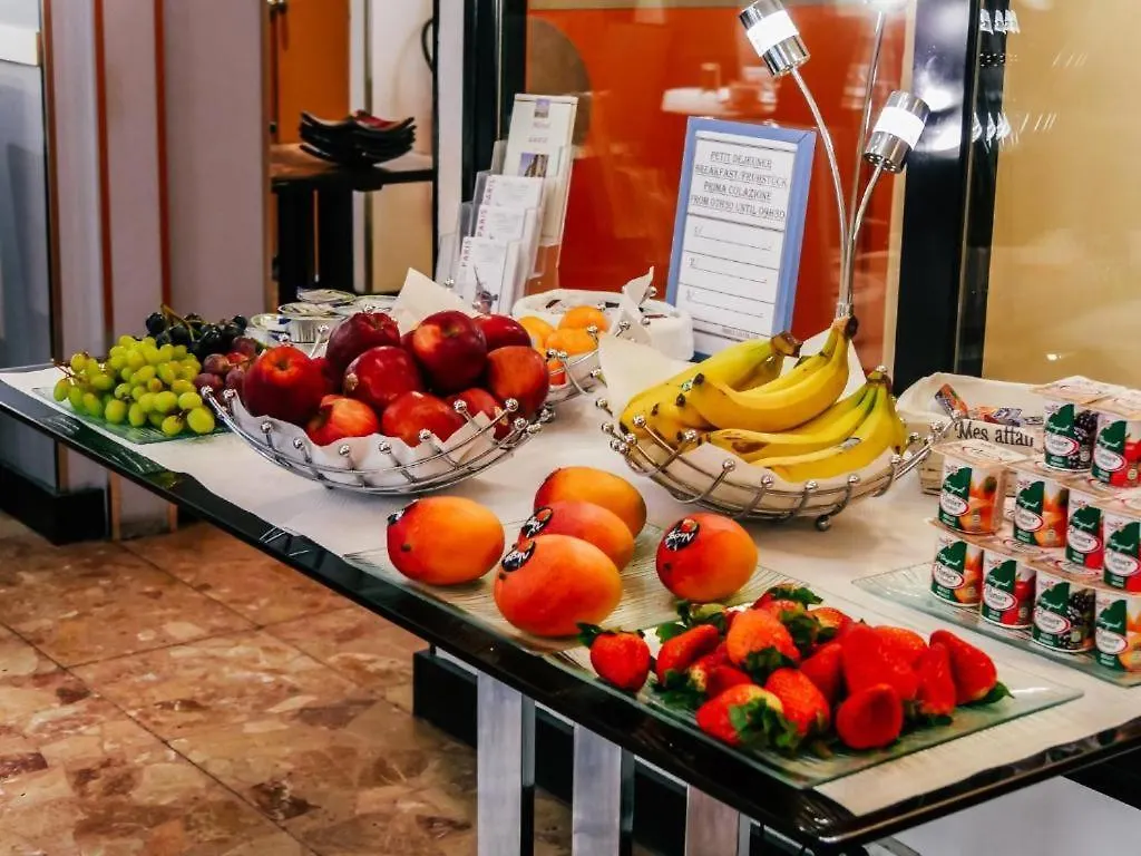 Hotel Luxia Párizs